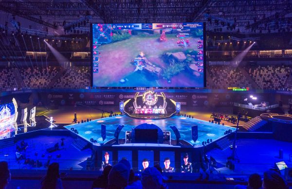 使纳格尔斯 使纳格尔斯