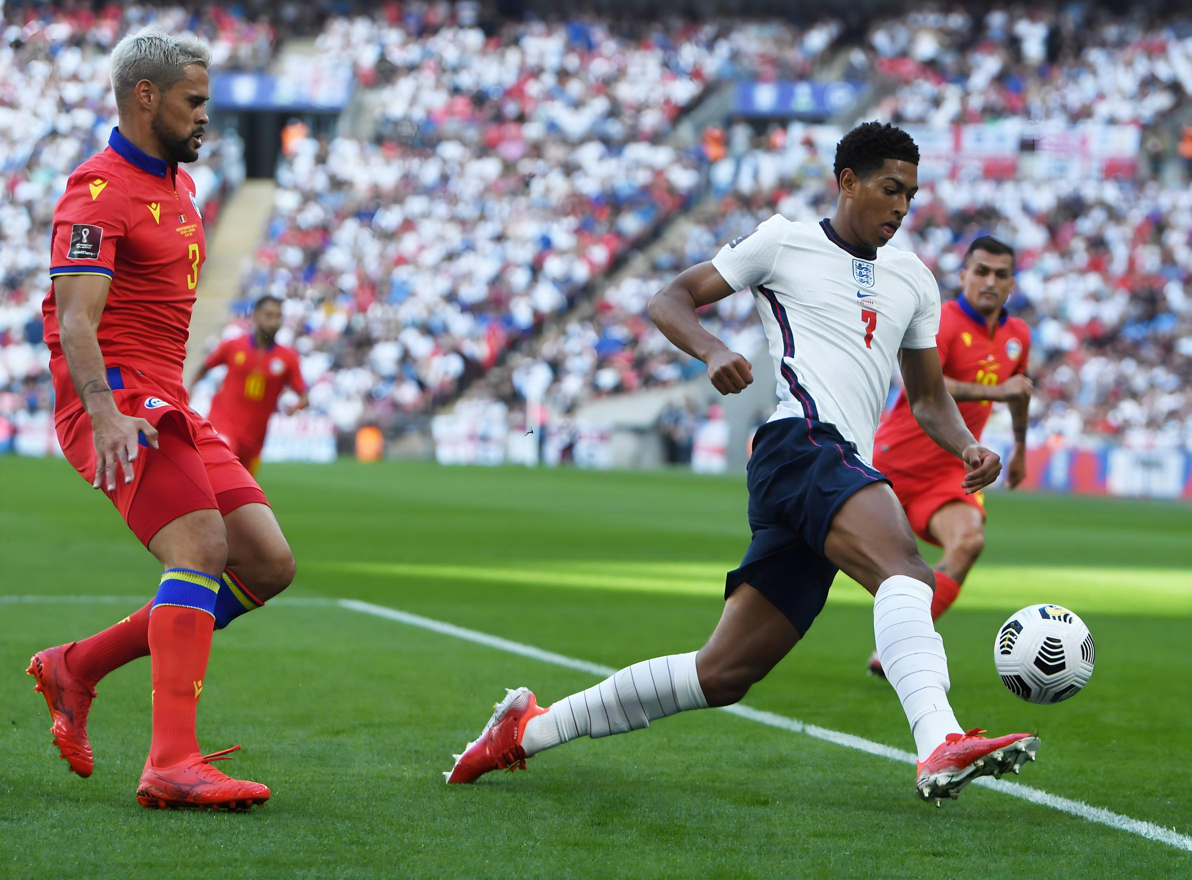 形成中场人 形成中场人