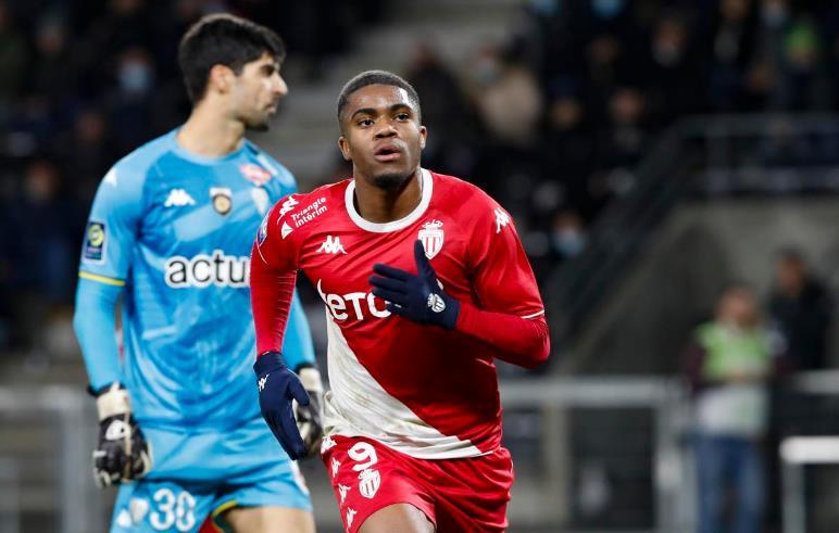 最后时刻连续3记关键三分！姜伟泽15中8&三分10中4轰下22分